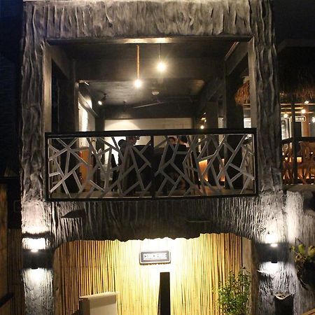 The Cavern Pod Hotel & Specialty Cafe El Nido Eksteriør billede